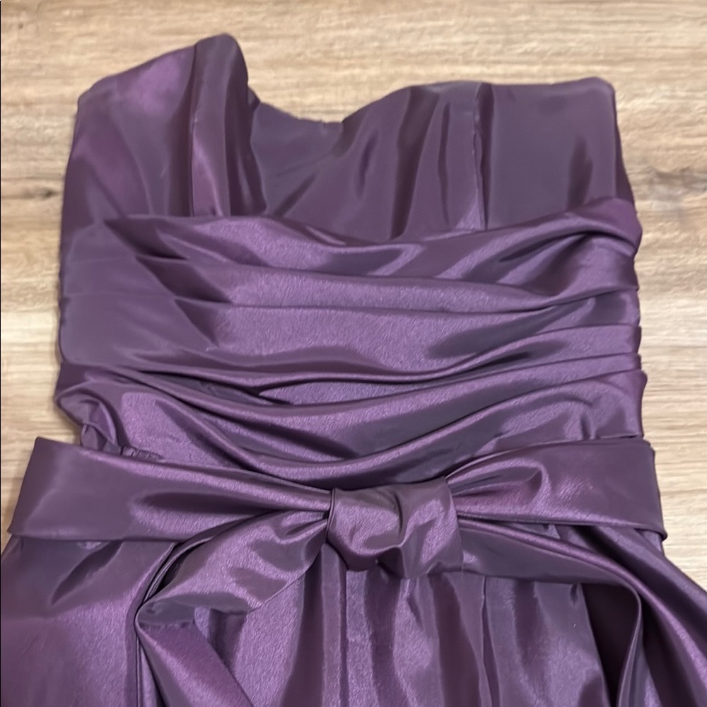 David's Bridal Strapless Flat Taffeta Bubble Hem Short Dress in Plum WORN ONCE - Picture 4 of 8